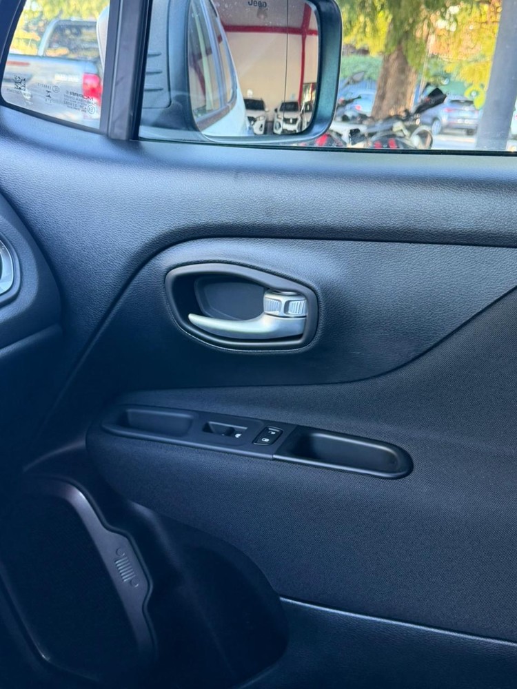 Jeep RENEGADE Sport 1.3 — foto 10